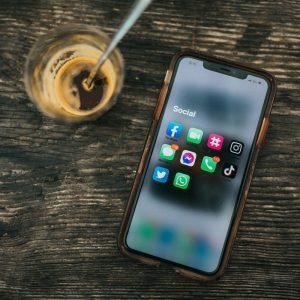 Creación y Configuración de Redes Sociales